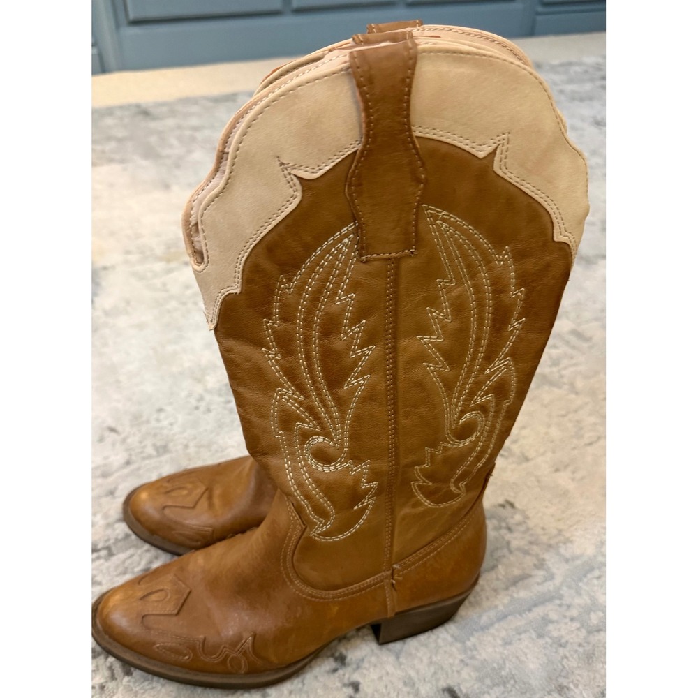 Cisco Tan Western Cowboy Boots Women 6M Tall Pointed Toe Embroidered Pull On - Picture 5 of 7